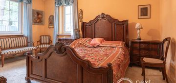 472m2, dwupokoleniowy dom w zalesiu dolnym