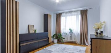 * do wynajęcia * 2 oddzielne pokoje * 2 piętro *