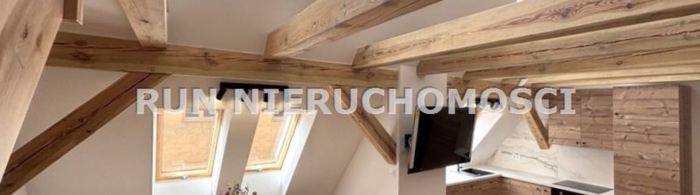 Apartament z antresolą na wynajem w samym centrum