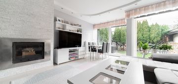 Mieszkanie w 4 rodzinnej willi