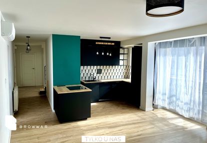 Mieszkanie dwukondygnacyjne nieopodal parku arena