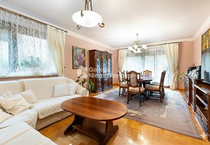 Przestronny dom wolnostojący z lokalem pod usługi