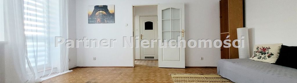 Mieszkanie z garderobą, koniuchy cegła parter