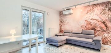 Trzy pokoje dużym tarasem