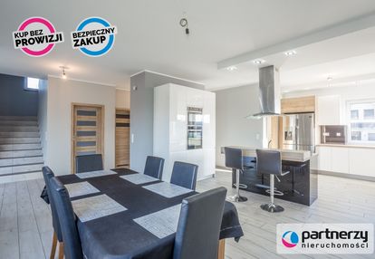 Dom z ogrodem nad morzem w miejscowości mosty