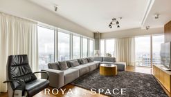 Luksusowy apartament z salą kinowa na złotej 44