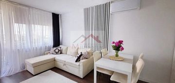 5 minut spacerem do metra