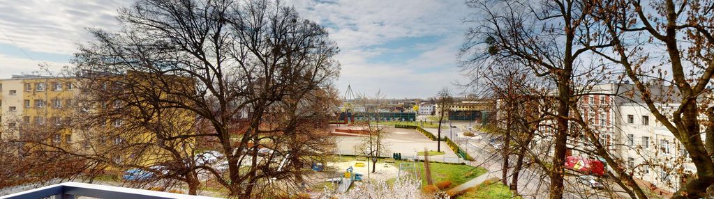 2 pokoje po generalnym remoncie/ balkon/ pec