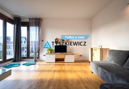 3 pok. z miejscem w hali garażowej