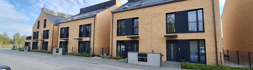 Mieszkanie 4 - pokojowe z aneksem kuchennym