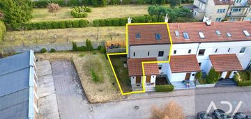 Dom szeregowy o pow. 68,4 m² w zieleniewie!