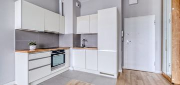 2 pok w apartamentowcu na mokotowie