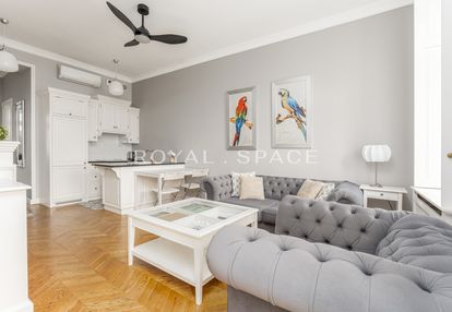 Hoża 50 luksusowy apartament w kamienicy z garażem