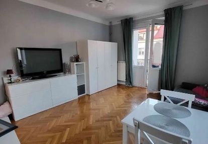 2-pokojowe mieszkanie na wawrze