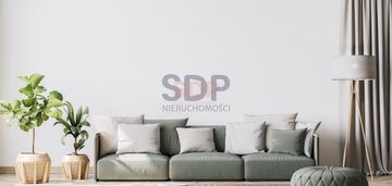 Pięć pokoi na ostatnim piętrze