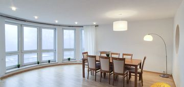 Blisko park, 2 miejsca postojowe , 4 pokoje !!!