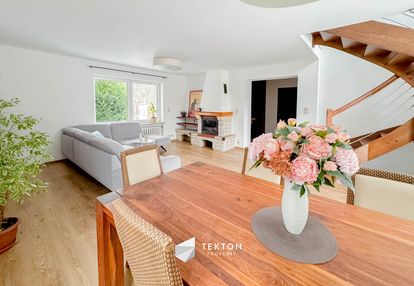 Smochowice/wolnostojący/garaż/fotowoltaika/ogród