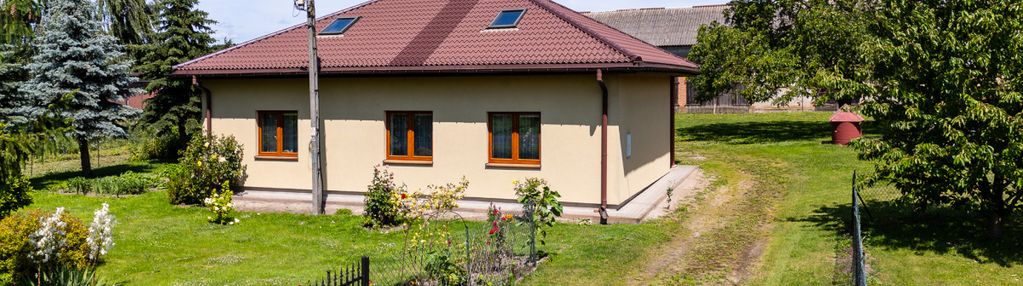 Gotowy do zamieszkania dom na wsi z dużą działką!