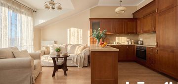 3-pok na ołtaszynie z parkingiem i komórką