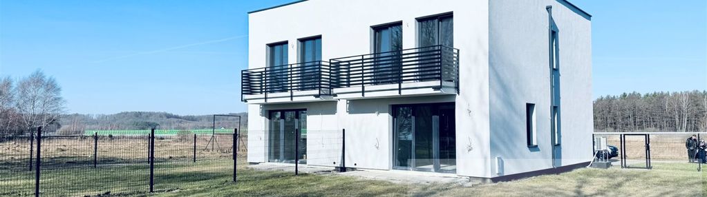 Nowoczesny dom w zabudowie bliźniaczej