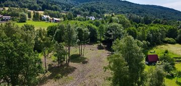 Budowlana nad rzeką i w otoczeniu drzew!