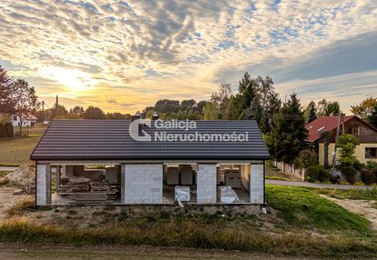Trzciana | dom parterowy 92m2 | działka 8 arów