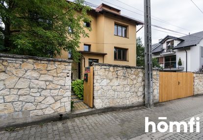 Dom wolnostojący/ siedziba firmy w krakowie