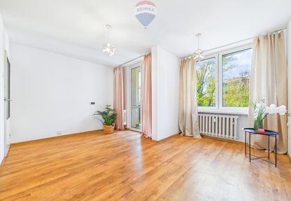 Na sprzedaż przestronne 3 pokoje !