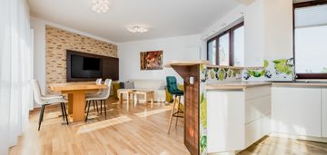 Mieszkanie 76,95 m², 2 łazienki, taras – blokowa