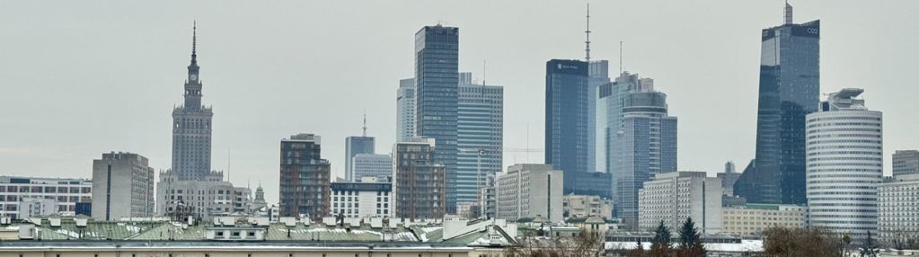 Dwustronne/ balkon / metro / plac bankowy /parking
