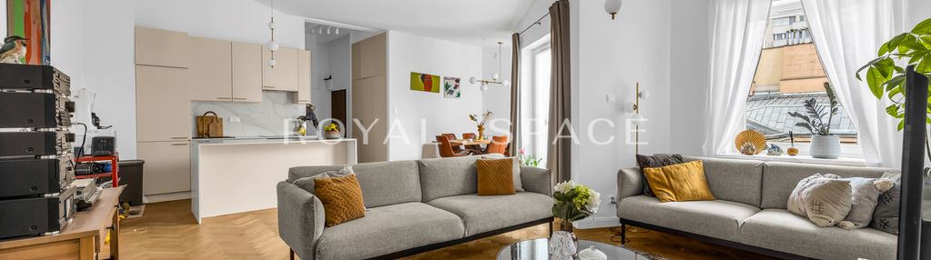 Przestronny apartament z parkingiem na powiślu