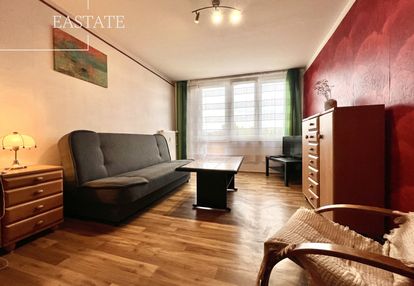 Obok metra/balkon/przestronne/dobra komunikacja
