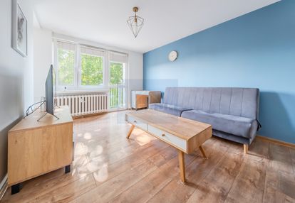 Na wynajem w pełni umeblowane m-3 centrum