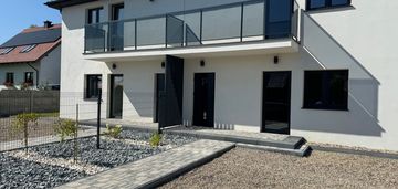 Dom inwestycyjny z czterema niezależnymi lokalami