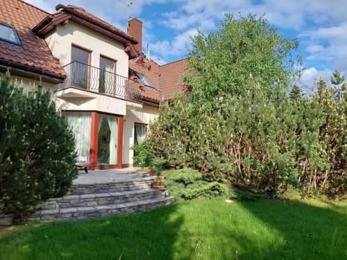 dom na sprzedaż 8 pokoi marki, 390 m2, działka 1164 m2