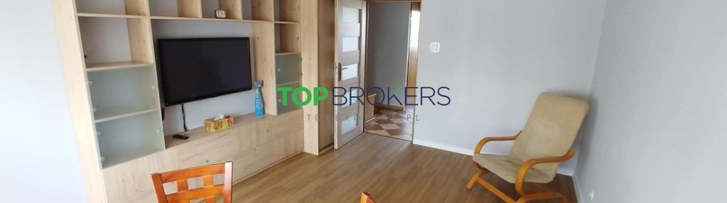 Trzy przestronne pokoje z oddzielną kuchnią