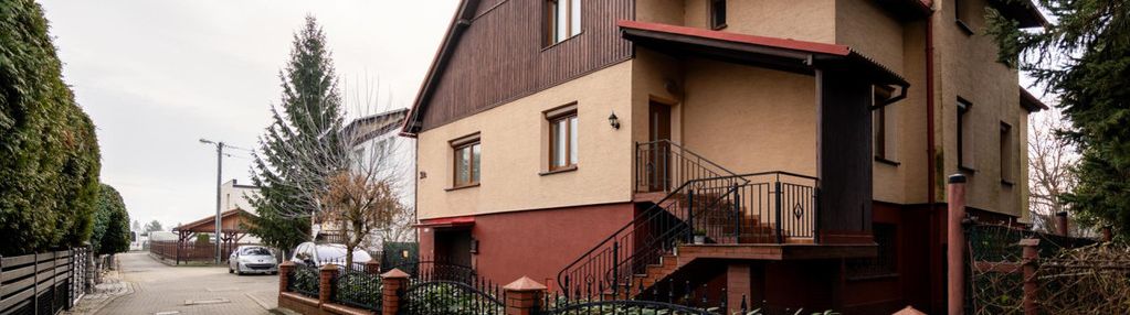 Trzykondygnacyjny dom z potencjałem w nysie.