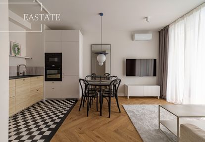 Świeżo wykończone/ parking podziemny /klimatyzacja