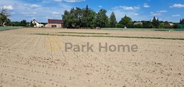 Działka budowlana z widokiem na las