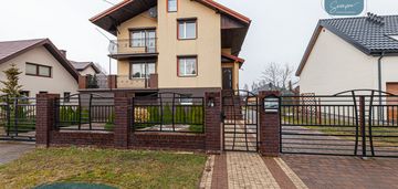 Dom wolnostojący z wieloma możliwościami