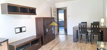 2 pokoje, osobna kuchnia, balkon, 1 pietro