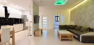 * wysoki standard  * 2 miejsca postojowe *