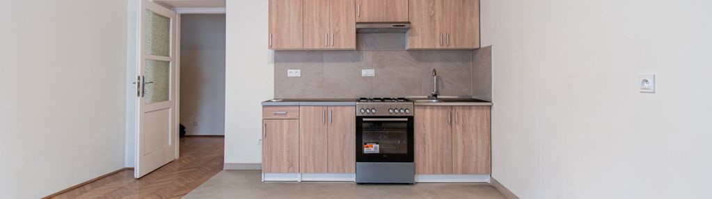 2 pokoje i salwator i od zaraz i po remoncie i