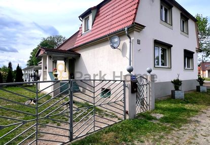 Przestronny dom jednorodzinny w spokojnej okolicy.