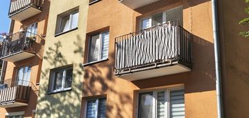 Klasyczne trzypokojowe w centrum