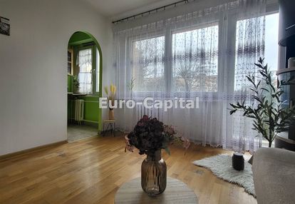 Mieszkanie z balkonem na pierwszym piętrze