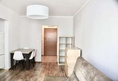 Atrakcyjna kawalerka przy metro wilanowska