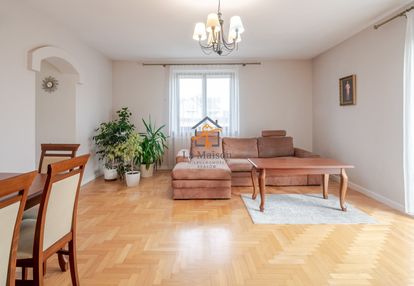 Dom wolnostojący w rącznej – idealny dla rodziny.