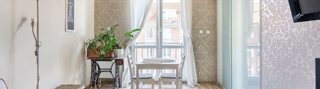 2 oddzielne pokoje z balkonem w centrum gdańska