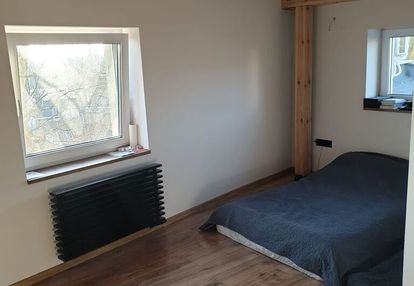 Świeżo wyremontowane, ostatnie piętro